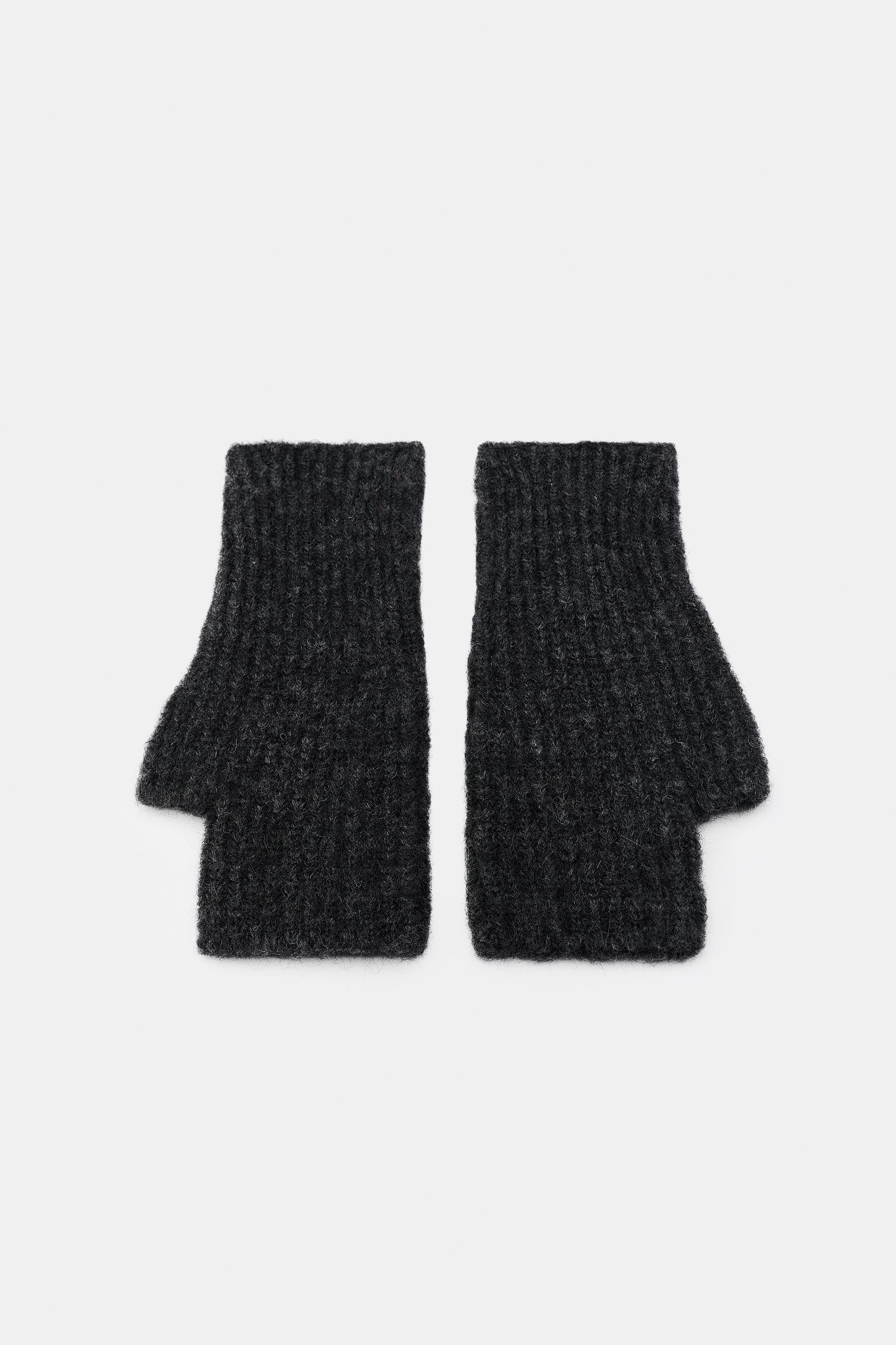SHORT KNIT MITTENS